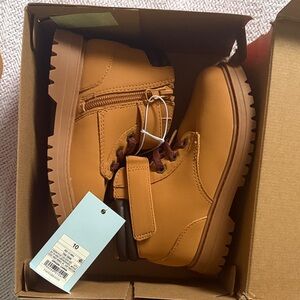 Kids size 10 tan Boots